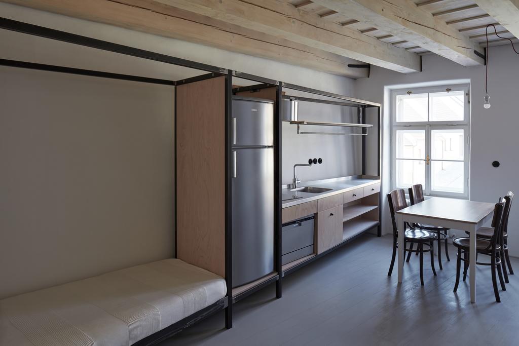 Stajnhaus Hotel Микулов Екстериор снимка